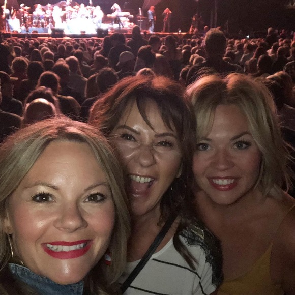 Meet your Posher, Ida - Picture 1 of 1